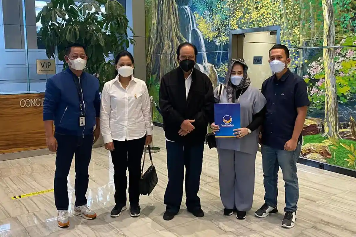 Putri Dakka Ditunjuk Jabat Ketua Nasdem Lutra, Terima SK Langsung dari Surya Paloh