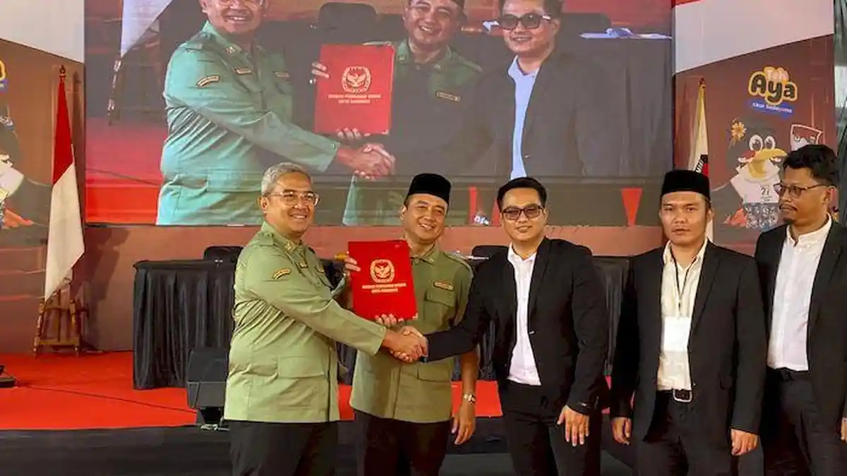 RESMI, Pasangan Farhan-Erwin Ditetapkan Sebagai Wali dan Wakil Wali Kota Bandung
