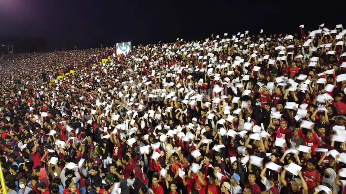 Semangat Suporter PSM Makassar di Stadion BJ Habibie - suporterpsm2.jpg