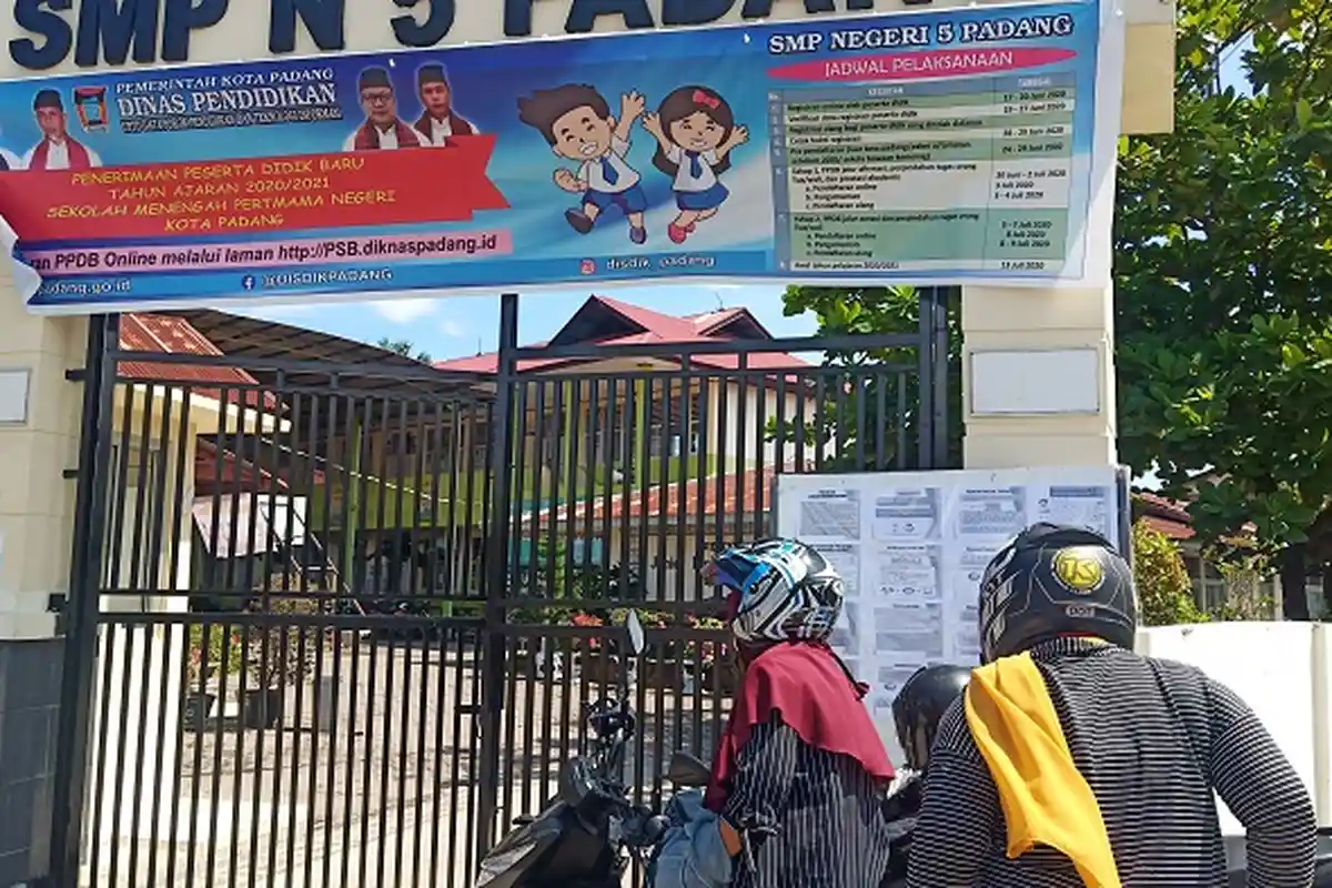 PPDB SMP di Kota Padang Sempat Terkendala Jaringan, Disdik: Sudah Bisa Daftar