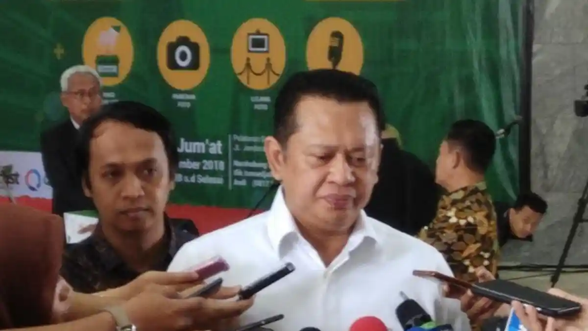 Saran Bamsoet Untuk Pemerintah: Angkat Dulu Guru Honorer, Baru Buka CPNS