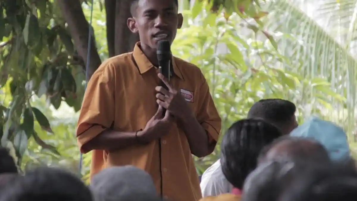 Bacaleg Lembata Termuda, Vian Ikun Ikuti Jejak Ayah Dekat dengan Rakyat 