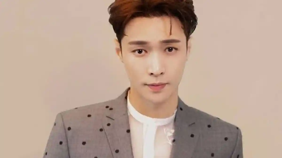 Kabar Gembira bagi EXO-L, Lay Dikabarkan Ikut Comeback Bareng EXO ...
