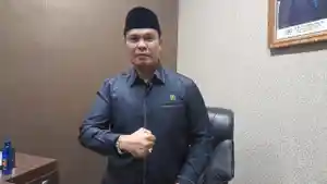 ketua-dprd-kota-serang-budi-rus.jpg