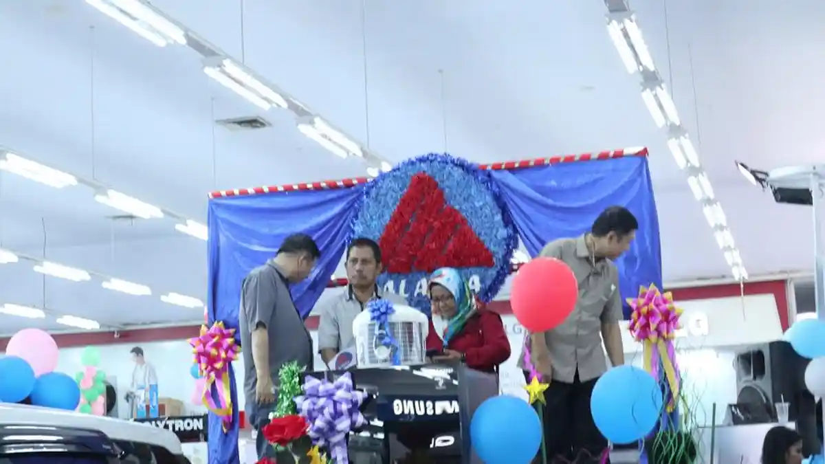 Setor 1.000 Kupon, Pemilik Toko HMS Parepare Motor dari Toko Alaska