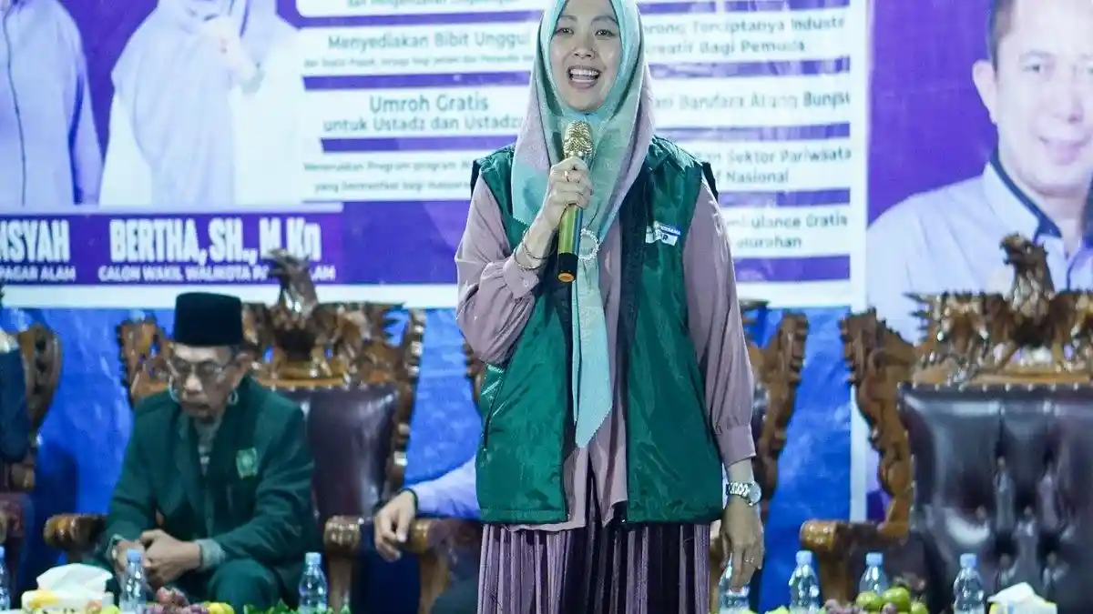 Dikenal Ramah, Sederhana dan Cantik Jadi Alasan Emak-emak Pagar Alam Pilih Hj. Bertha