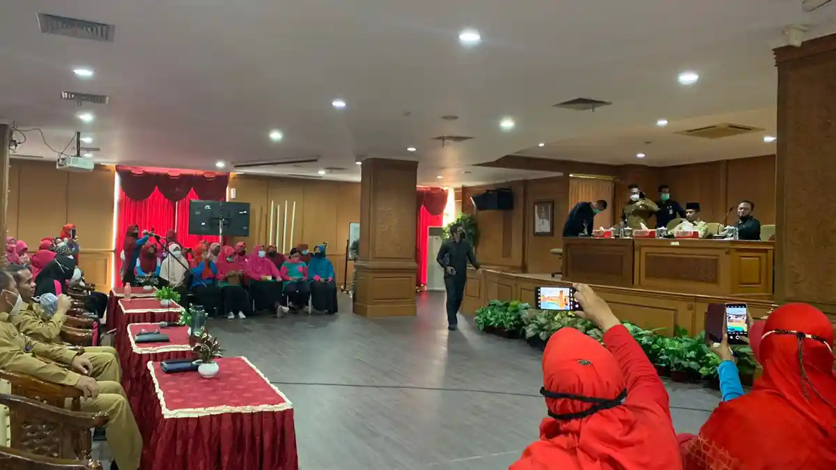 Bupati Penajam Paser Utara Sebut Gaji Guru PAUD tak Boleh Turun dari Rp 3,4 Juta