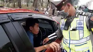 Kecanggihan-Kacamata-Pintar-dan-ETLE-Handheld-yang-Dipakai-Polisi-untuk-Bidik-Pelanggar-Lalu-Lintas.jpg