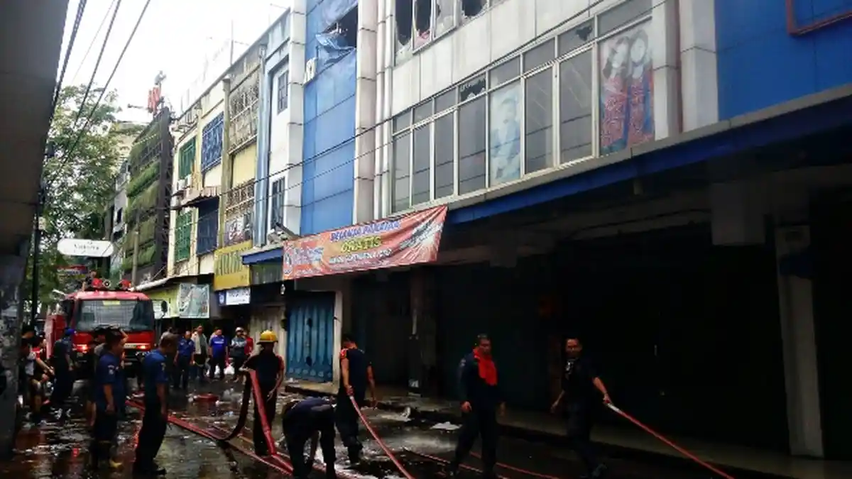 Toko Ria Busana Terbakar