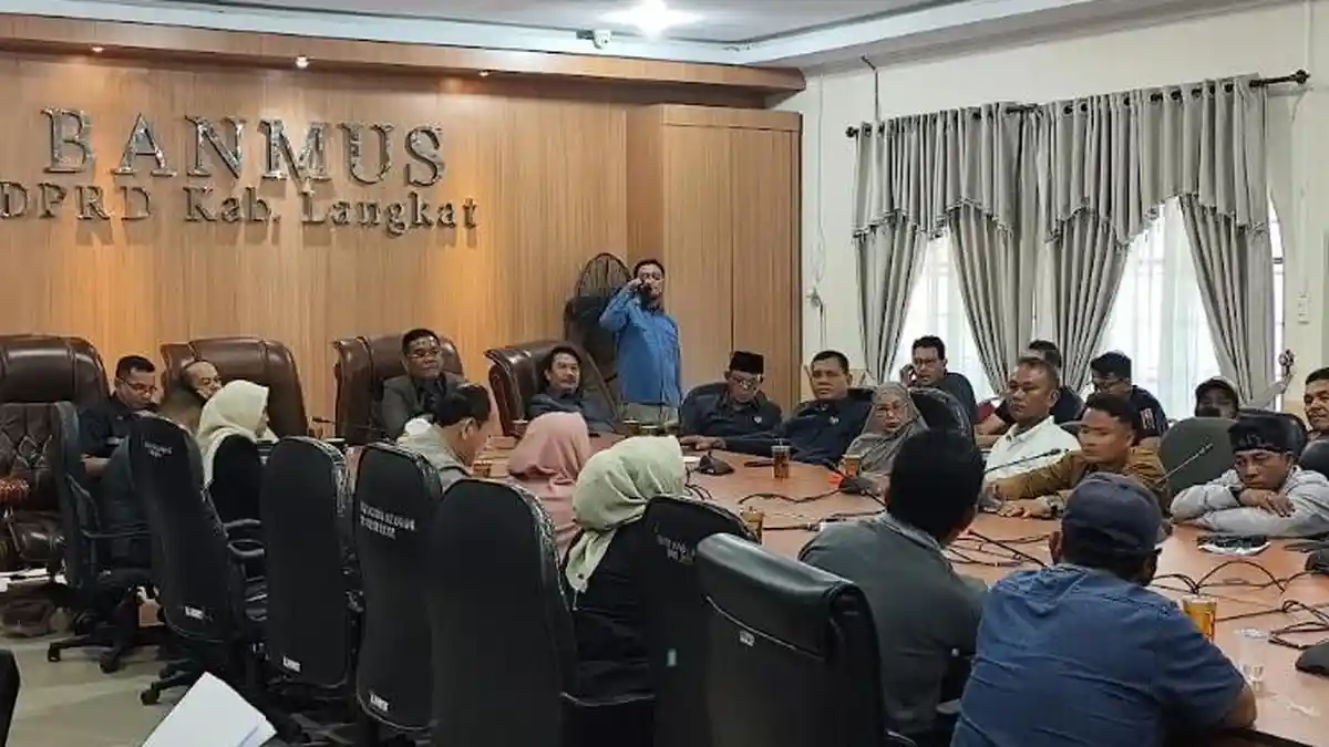 Geruduk Kantor DPRD Langkat soal Penyaluran Bantuan Banjir, Aliansi Masyarakat: Gak Ada Hasilnya