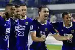 Pemain-Persib-Bandung-Andrew-Jung-melakukan-selebrasi-bersama-rekan-timnya.jpg