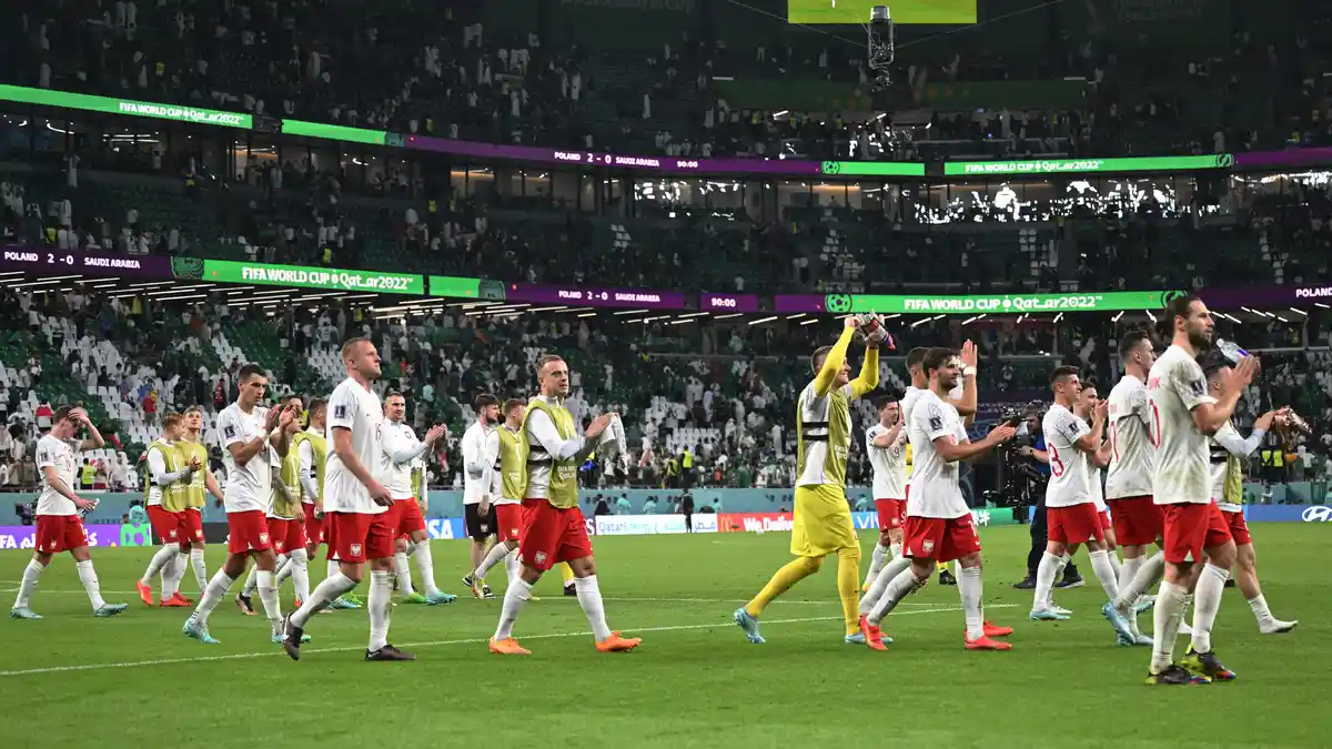 Piala Dunia 2022: Suporter Mode Bunglon Warnai Hasil Timnas Polandia vs Arab Saudi