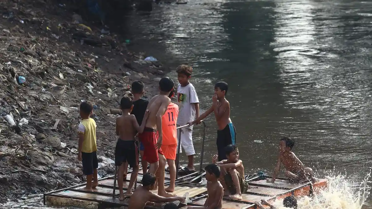 Ahok: Boleh Saja Datang ke Jakarta, Tapi Jangan Dirikan Bangunan di Atas Sungai