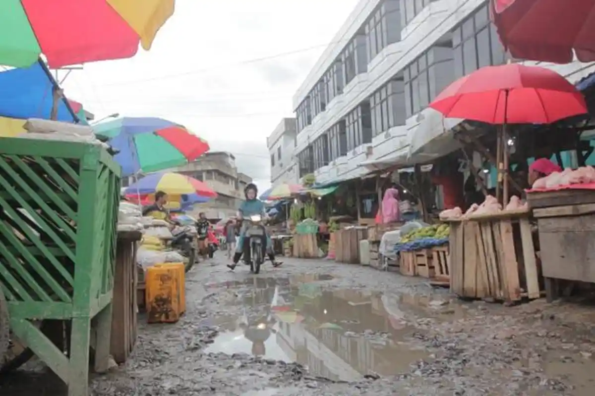 Kepala UPT Pasar Pasir Gintung Bantah Ada Pungli Rp 50 Ribu: Kalau Ada Saya Pecat Orangnya!
