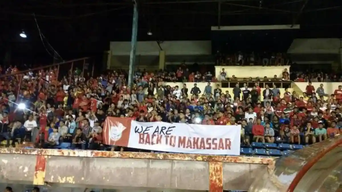 Suporter PSM Kembali Bergairah Penuhi Stadion Mattoangging