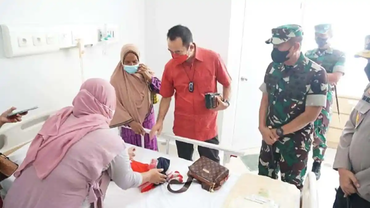 Ira Bersyukur Ada Operasi Bibir Sumbing Gratis untuk Sang Bungsu dari Rudi Center
