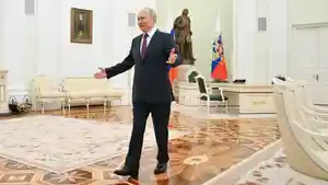 SAMBUT-UTUSAN-AS-Presiden-Rusia-Vladimir-Putin.jpg