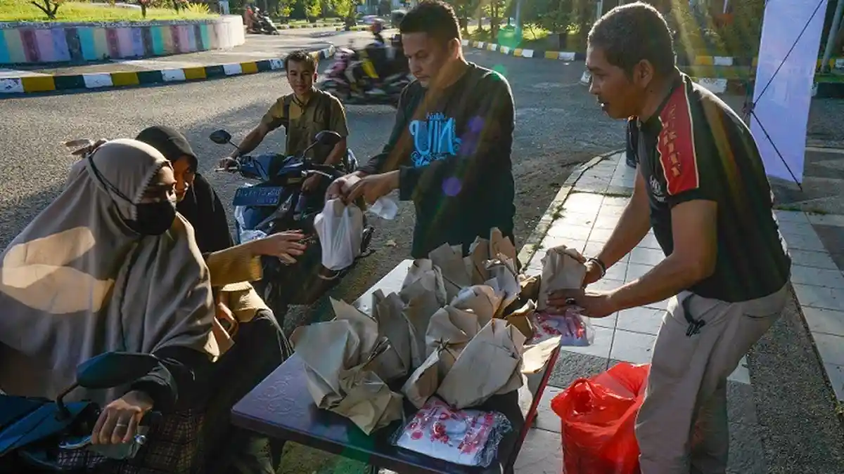 UIN Ar-Raniry Kembali Bagi Sarapan Gratis untuk Mahasiswa