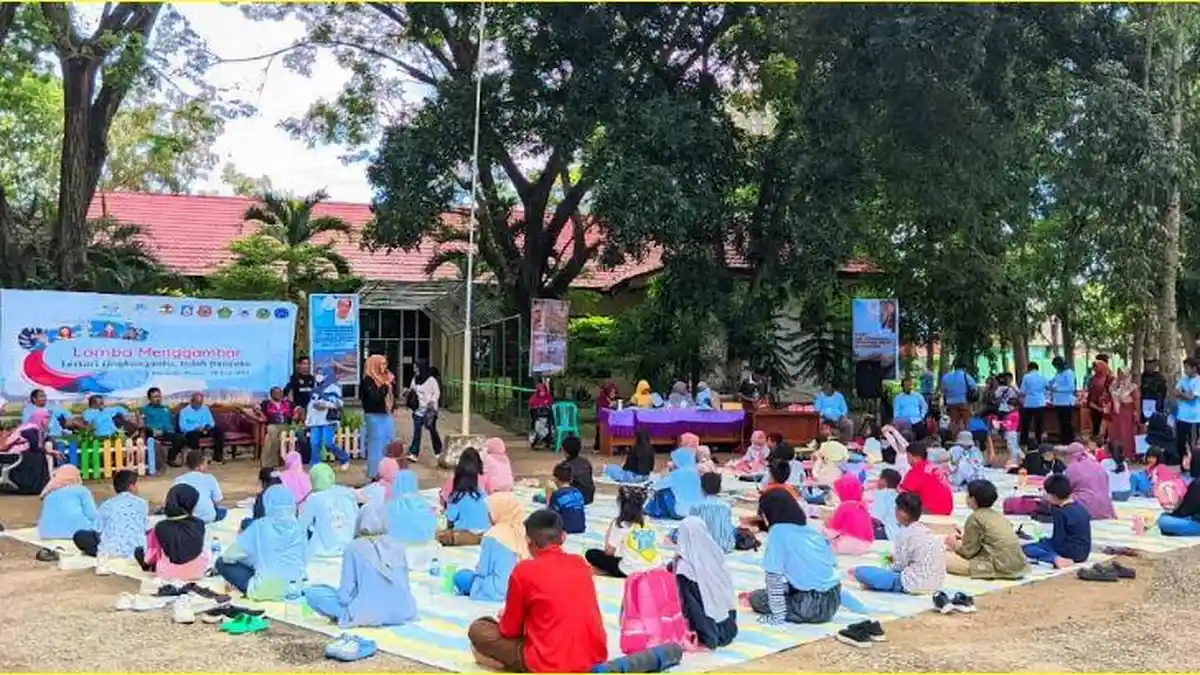 60 Siswa SD Antusias Ikuti Lomba Menggambar di Festival Pesona Danau Limboto 2024