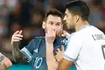 megabintang-timnas-argentina-lionel-messi-berbicara-dengan-luis-suarez.jpg