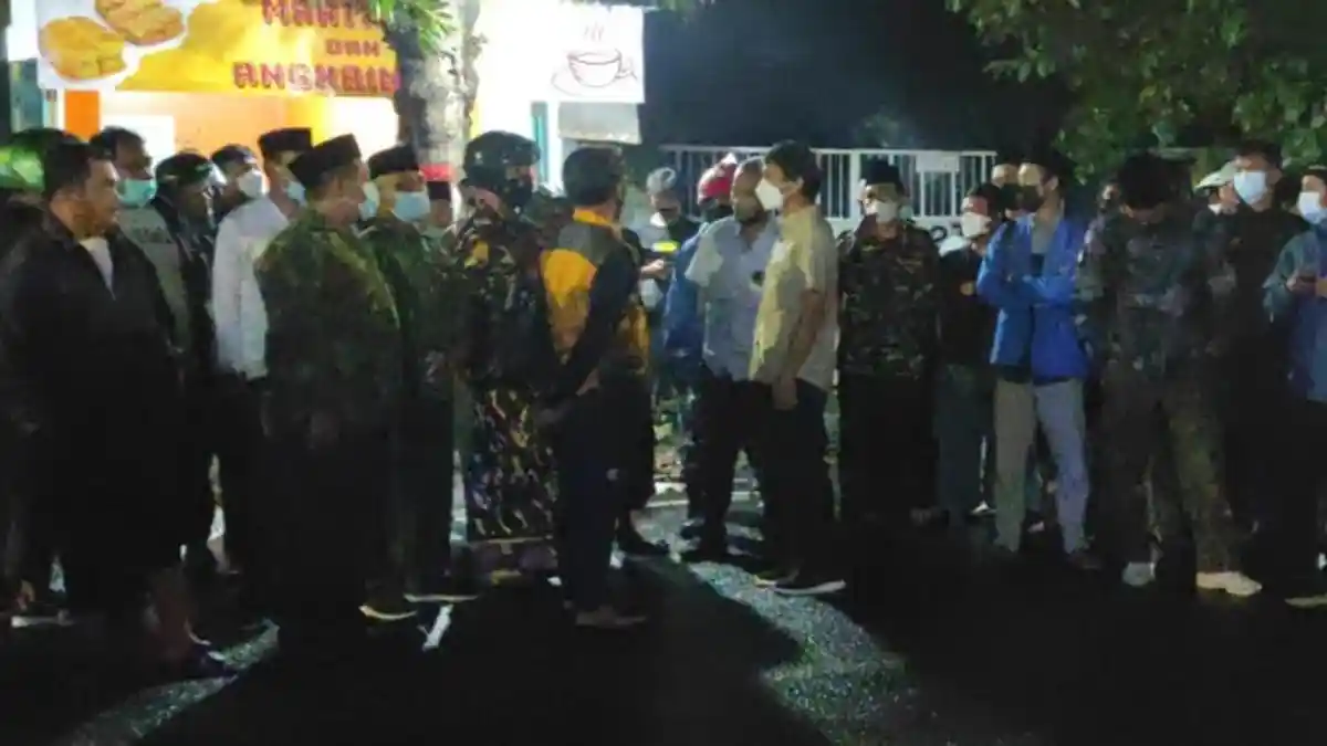 Meski DJ Dinar Candy Sudah Batal Manggung, Massa Masih Mendatangi Markas Kafe dan Resto