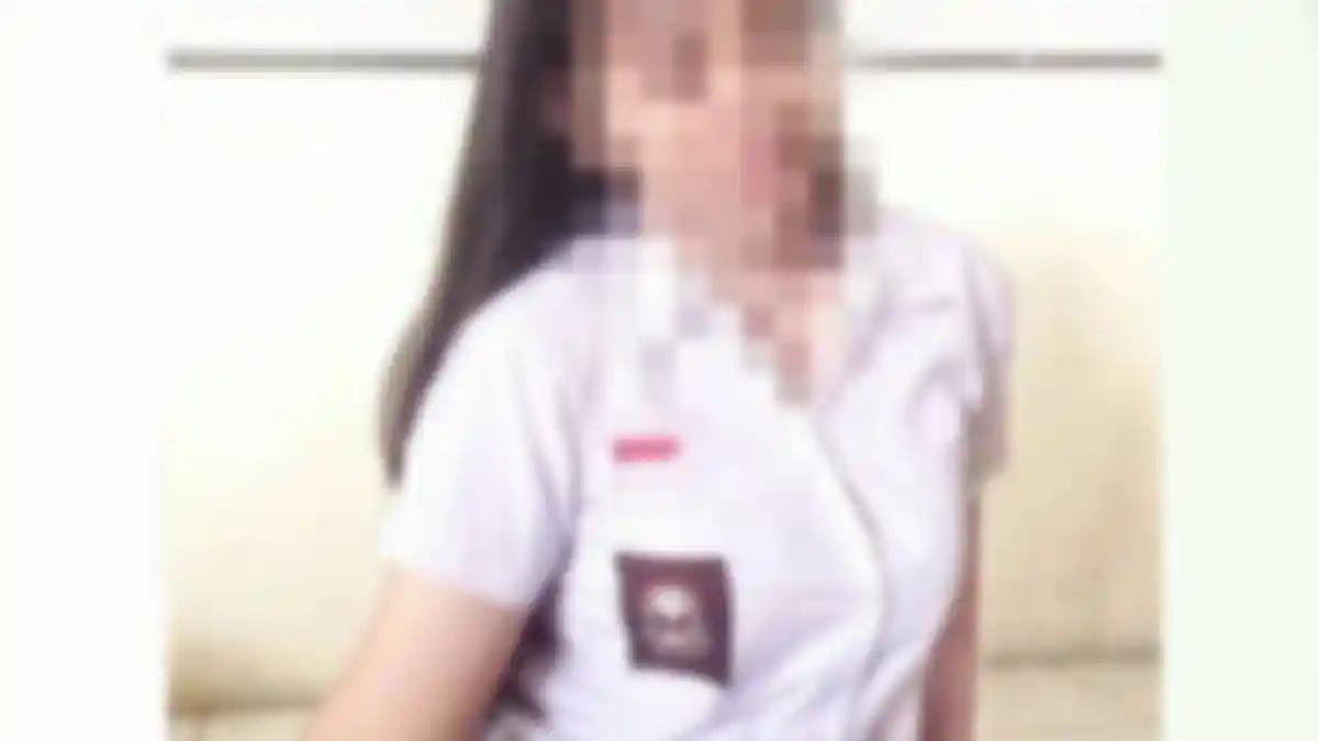 Lewat SMS, Perilaku Bejat Guru SMA ke Muridnya Akhirnya Terbongkar, Dipaksa Melayani di Kelas!