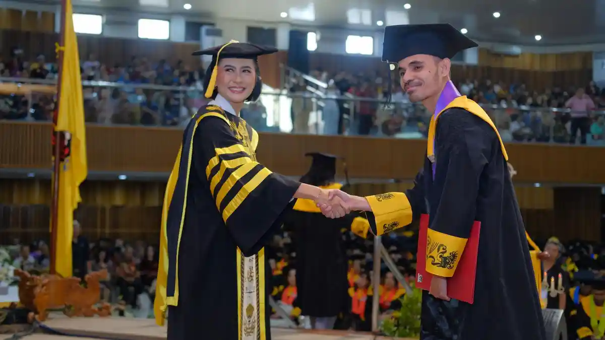 Rektor UKSW Ajak 602 Mahasiswa Wisuda Periode III Jadi Creative Minority