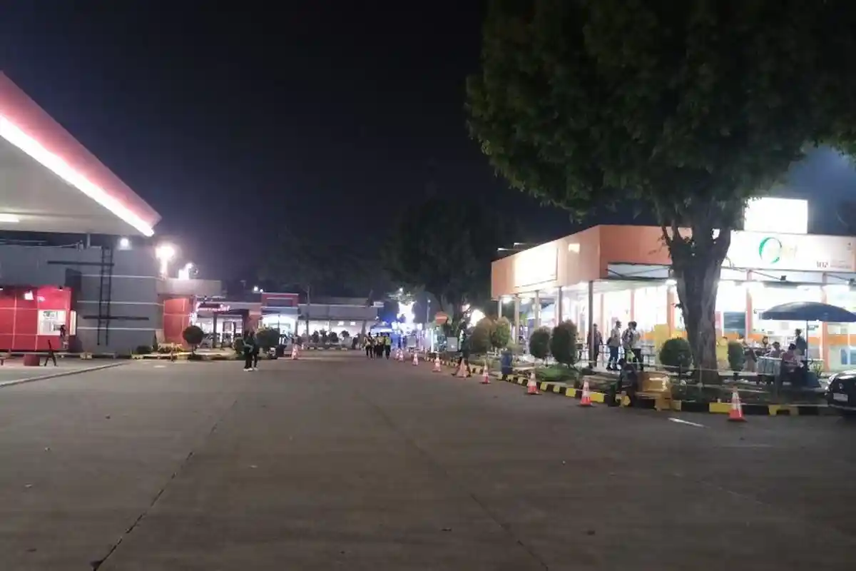 H-1 Lebaran, Rest Area di Tol Cipali Saat Sahur Terlihat Sepi, Berbeda dari Sebelumnya
