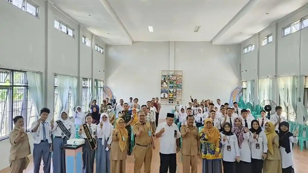 Kepala Perwakilan BKKBN Babel Pantau Program GAMAS di SMAN 1 Tanjungpandan - Posbelitung.co
