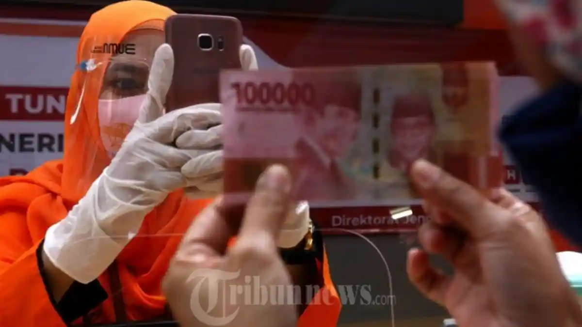 Bantuan Sosial Tunai Rp 300 Ribu Sudah Mulai Dicairkan, Cek Penerima BST via dtks.kemensos.go.id