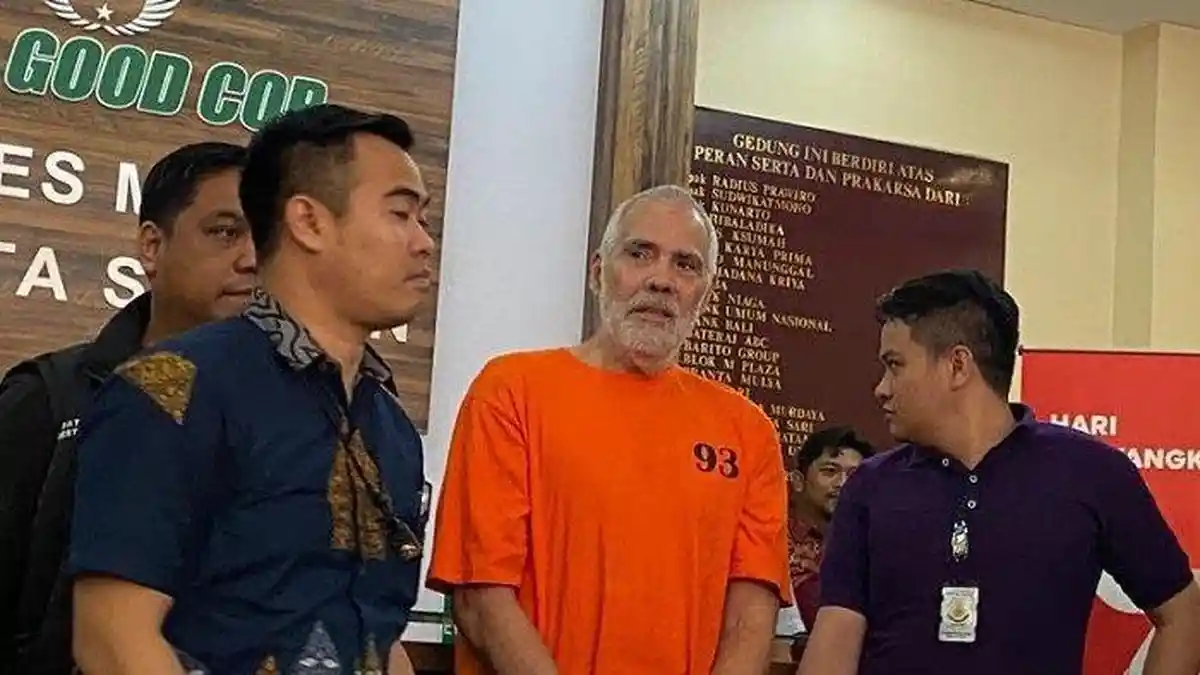 Pakai Baju Tahanan, Aktor Senior Pierre Gruno Terancam 5 Tahun Penjara Usai Bikin Babak Belur Orang