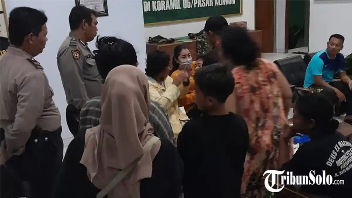 Masalah Cinta, Warga Karanganyar Coba Bunuh Diri Dari Jembatan Semanggi, Berhasil Digagalkan Warga