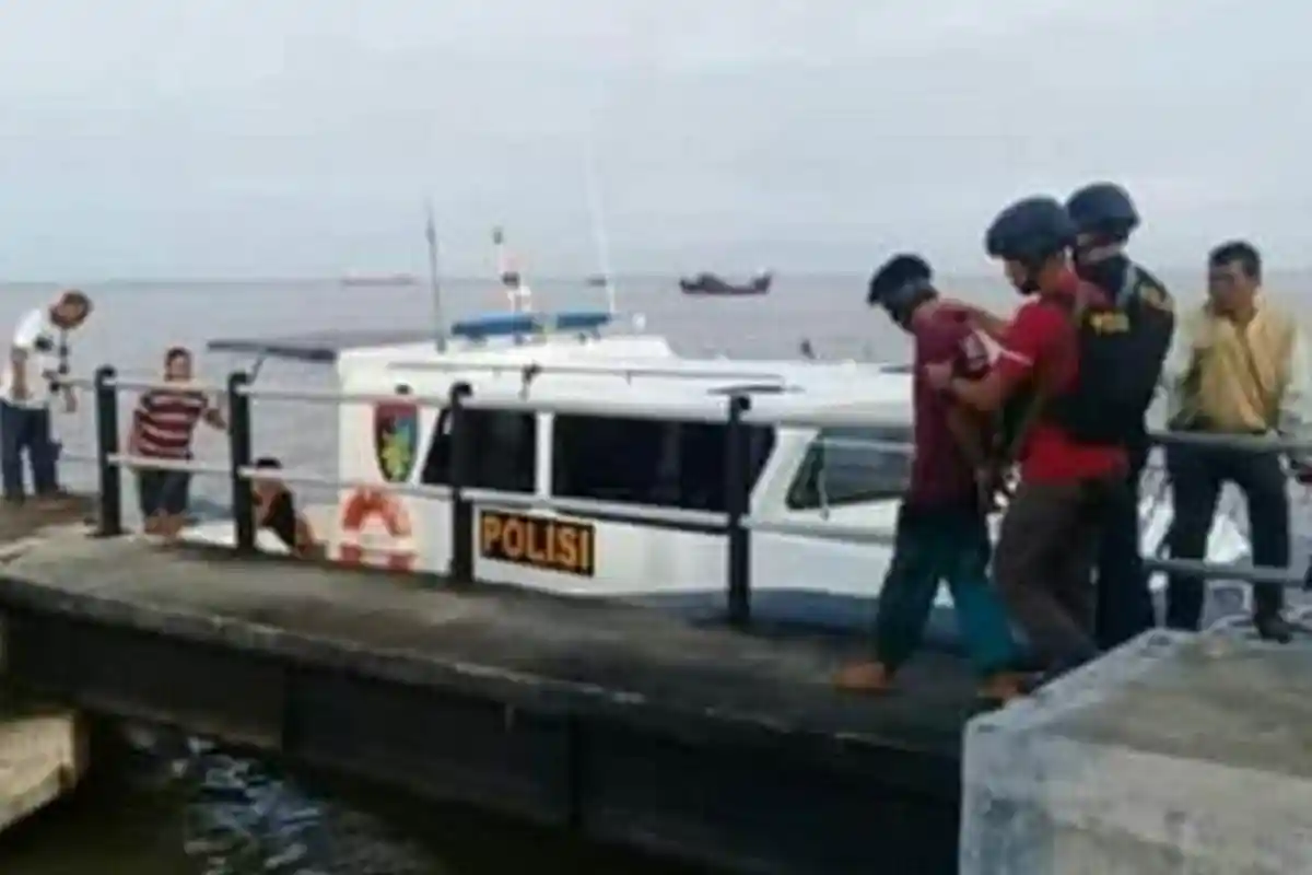 Bagaimana Nasib Sopir Pompong? Densus 88 Tembaki Perahu yang Ditumpangi Terduga Teoris