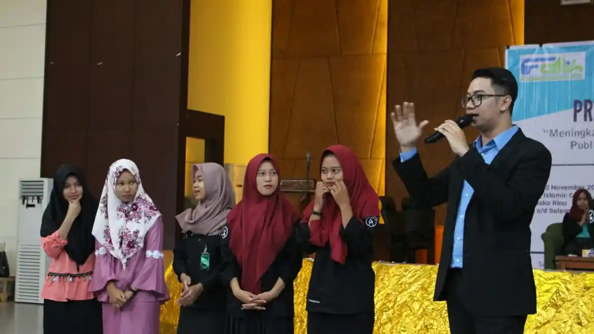 FDK UIN Suska Riau Datangkan News Anchor I News TV