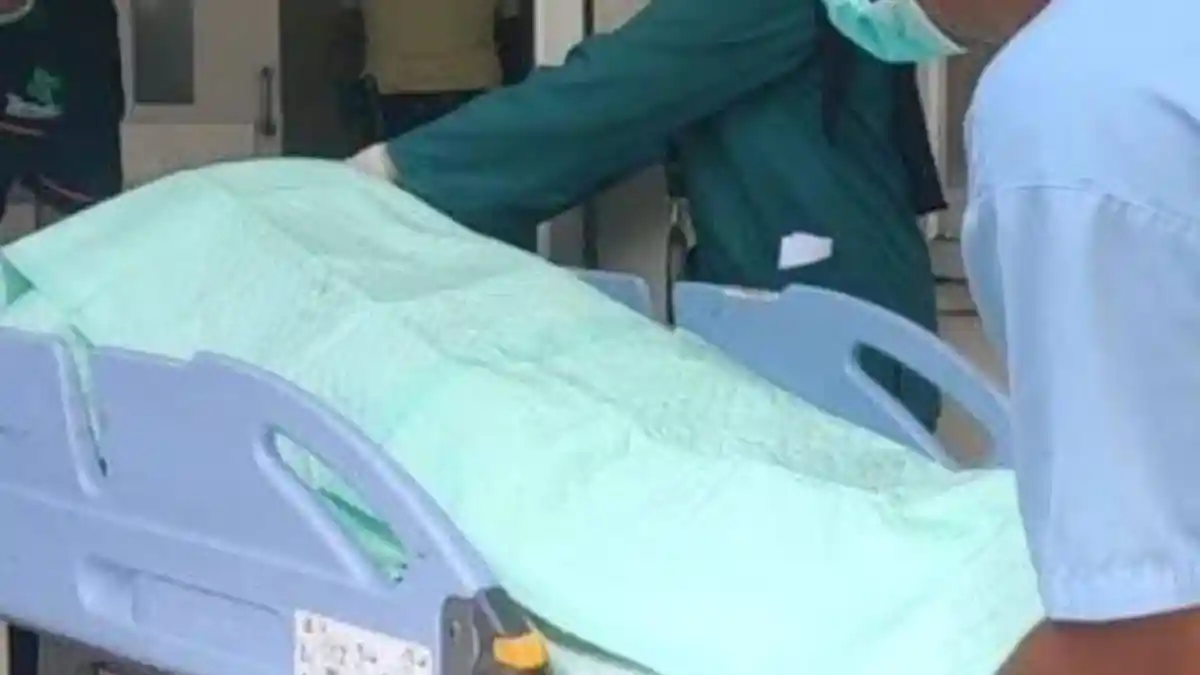 Nasib Wanita, Tabungan Umrahnya Rp 12 Juta Digelapkan Tetangga, Kini Dipukul Balok Kayu saat Salat