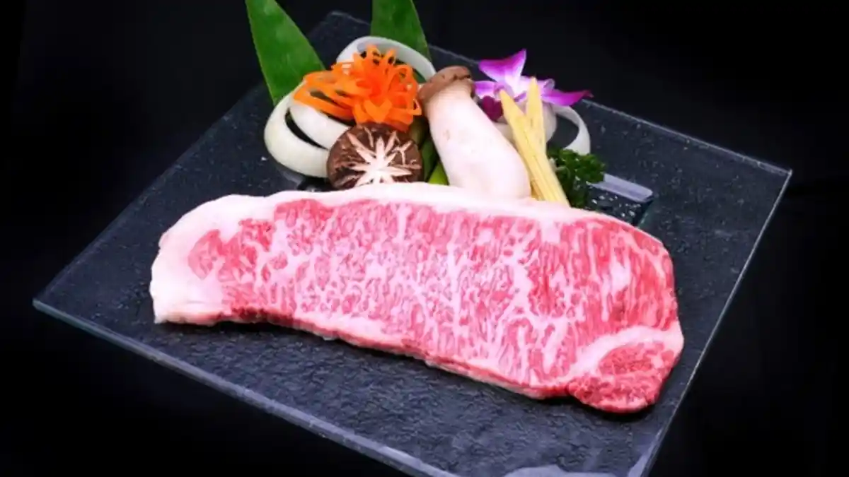Tips Masak Steak Wagyu di Rumah, Ciptakan Surga Dunia ala Chef Arnold Poernomo