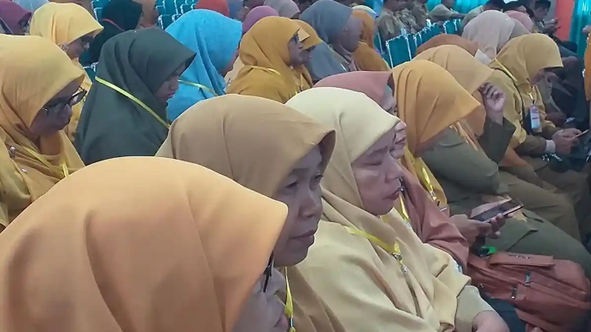 Ratusan Kepala Sekolah dan Guru Dilatih Kepemimpinan