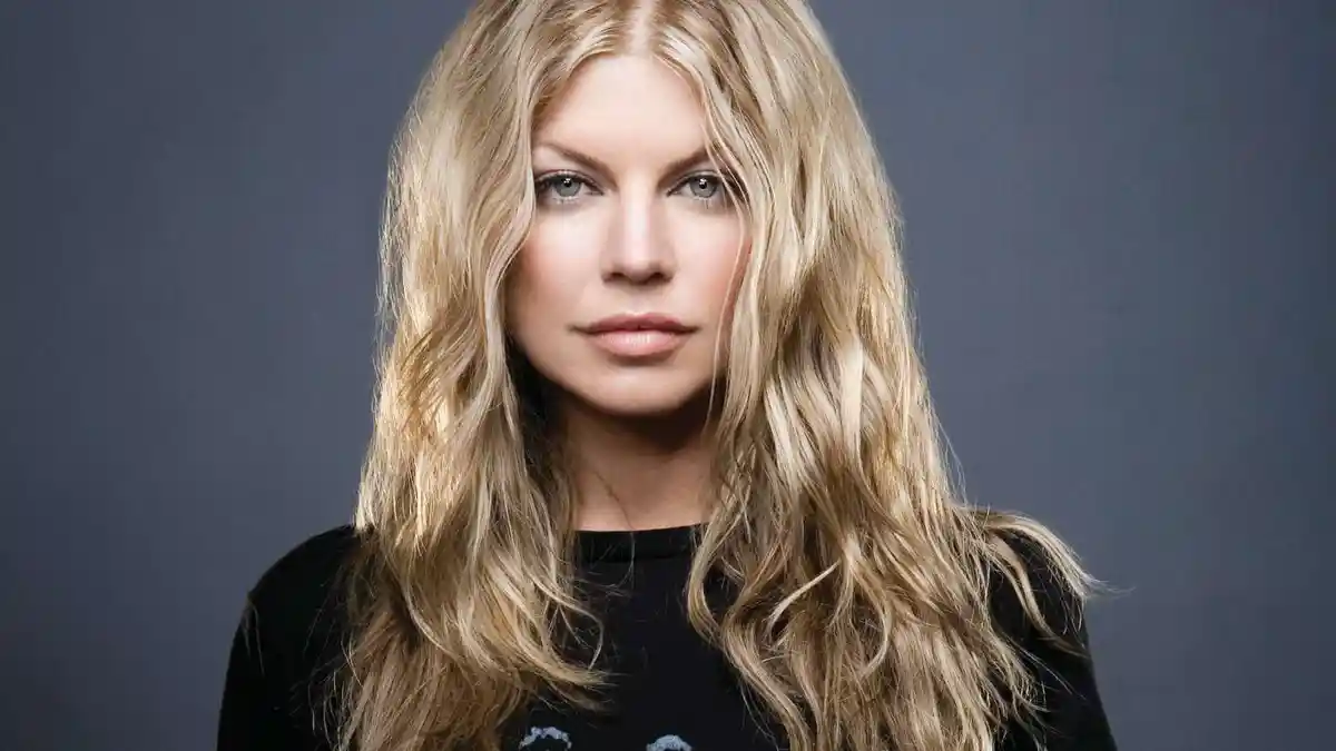 Smoothies Kubis Jadi Menu Wajib Fergie Black Eyed Peas