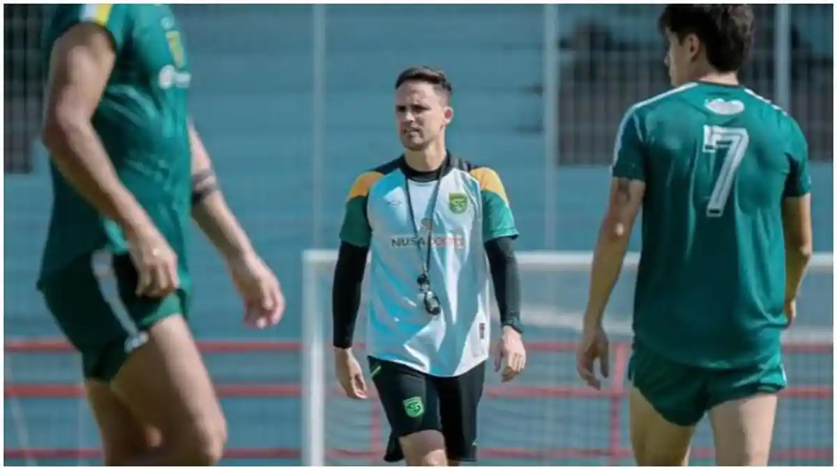 Super League - Bhayangkara FC vs Persebaya, Panggung Reuni Paul Munster