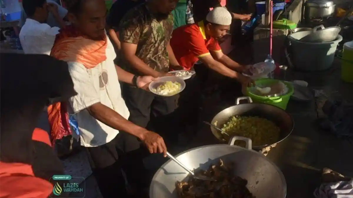 Dapur Umum Wahdah Islamiyah Layani Ratusan Korban Gempa di Sigi