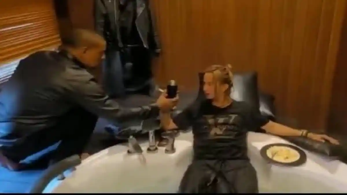 Viral Video Habib Bahar Bin Smith Tengah Santai di Jacuzzi Sambil Ngopi dan Hisap Rokok