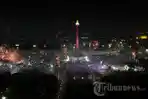 jakarta/Ribuan-warga-memadati-kawasan-Monas-Jakarta-pada-malam-Tahun-2018.jpg
