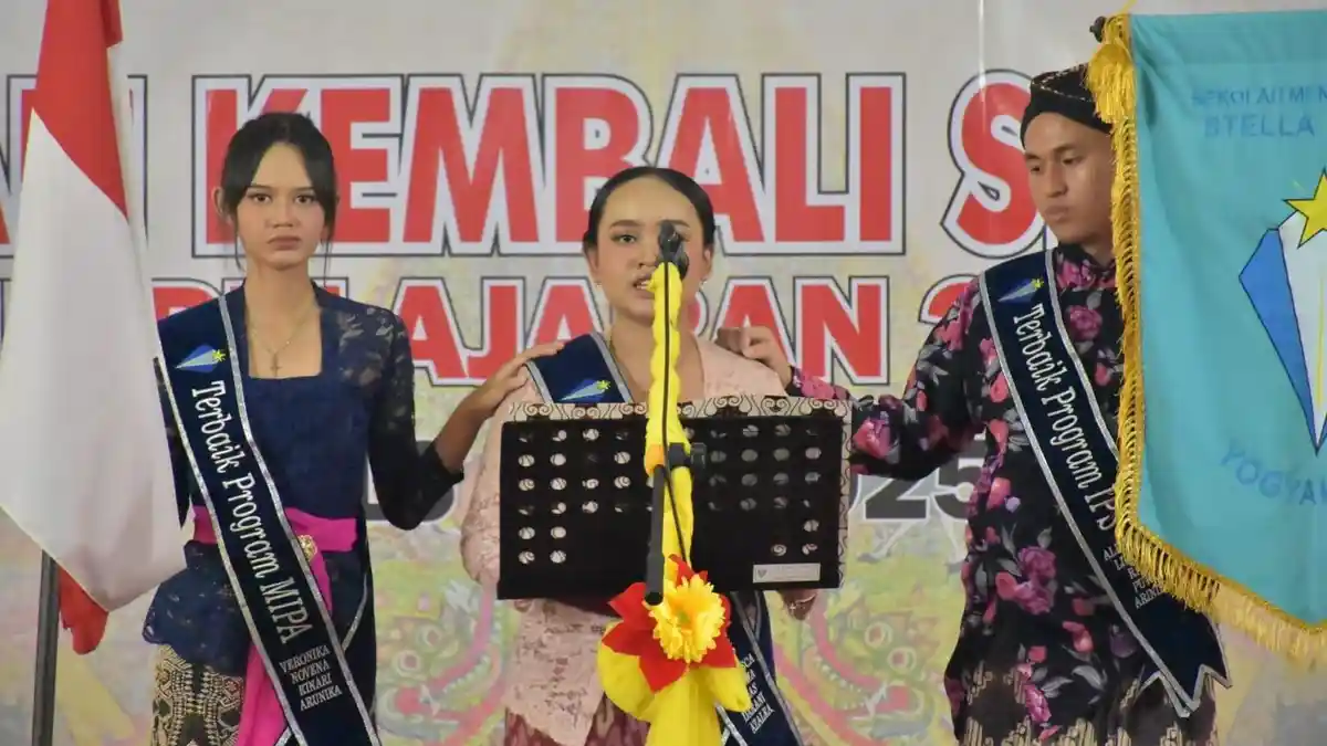 150 Siswa SMA Stella Duce 2 Yogyakarta Dinyatakan Lulus Tahun Ini