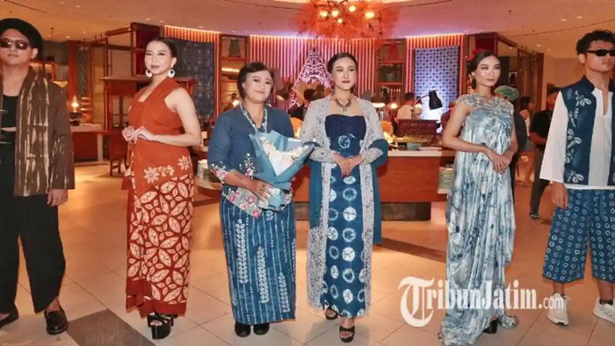 Peragaan Busana Bumi Biru Syarat Makna, Kolaborasi dengan Jelajah Nusantara di Djaman Doeloe Resto