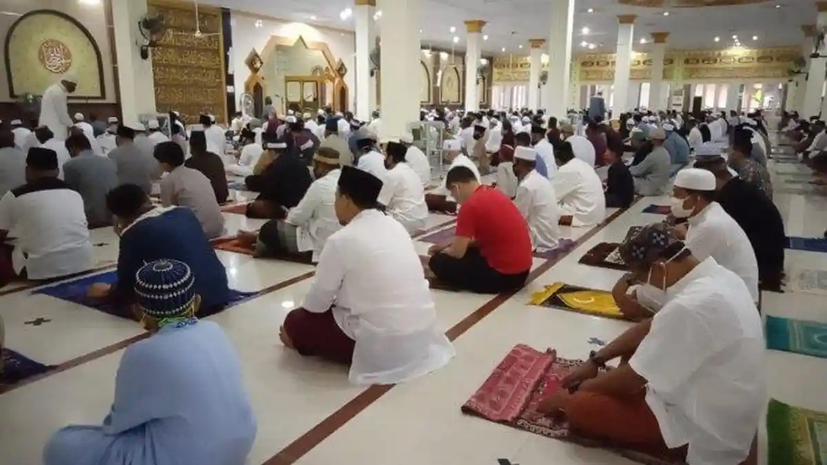 Panduan Salat Tahajud, Disertai Keutamaan dan Doa yang Dibaca, Lengkap dengan Terjemahannya
