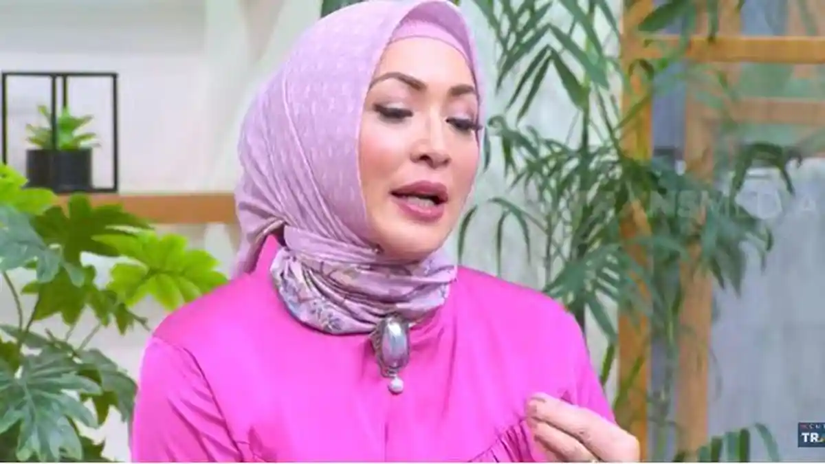 Buka Pendaftaran Calon Suami, Angelina Sondakh : 'Tidak Harus Kaya'
