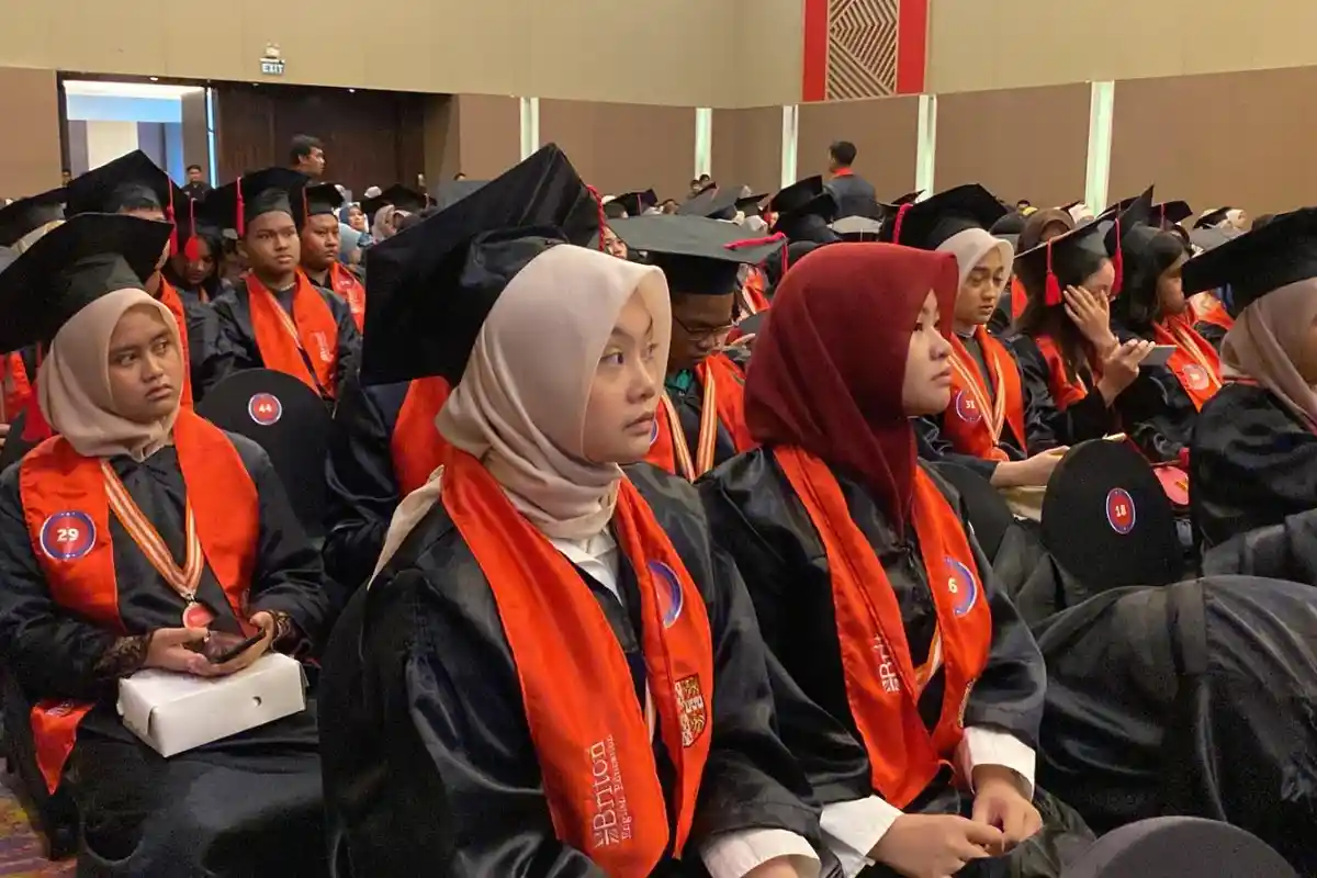 Selesai Studi, 300 Siswa Briton dari Sudiang hingga Daeng Tata Ikuti Wisuda