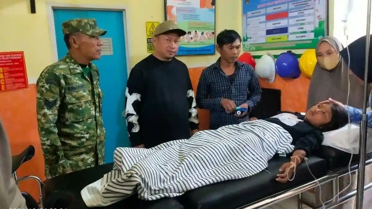 Breaking News 48 Siswa di Tanggamus Diduga Keracunan MBG, 1 Masih ...