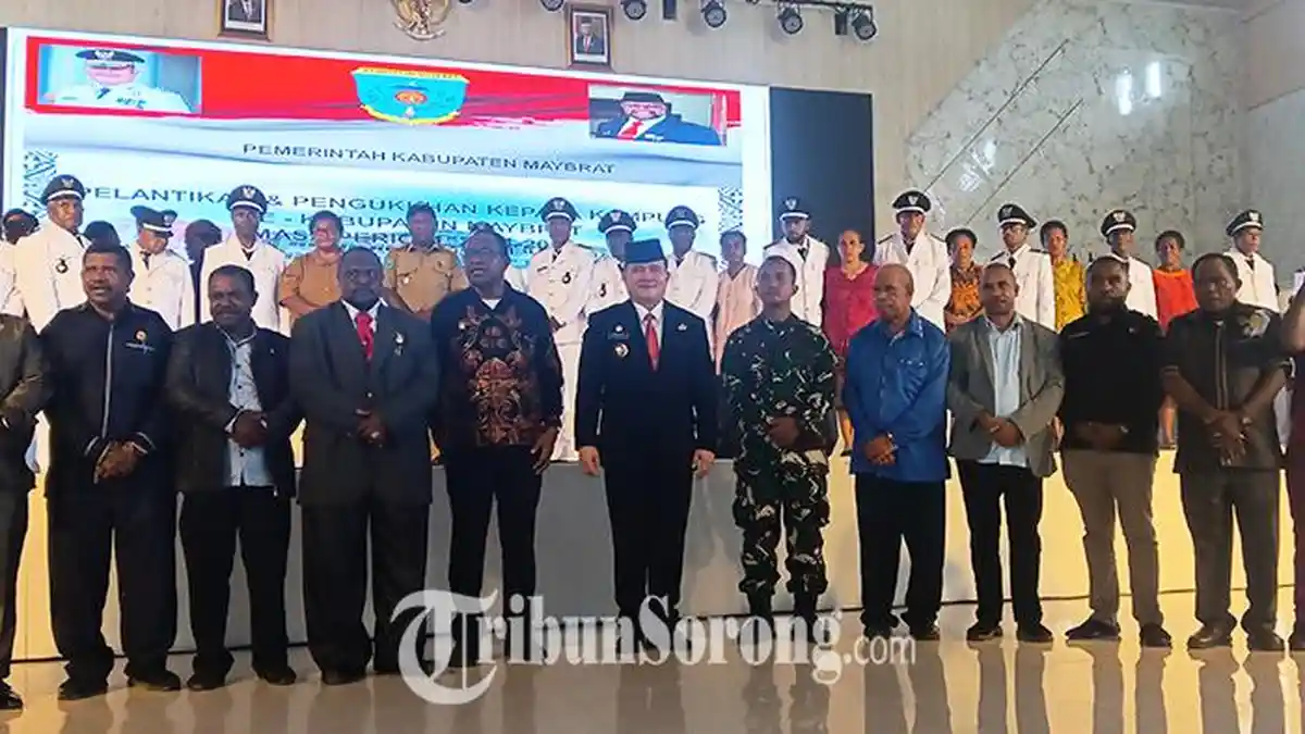 Bernhard Lantik Kepala Kampung Seluruh Maybrat, Ingatkan soal Pemilu dan Penggunaan Dana Desa
