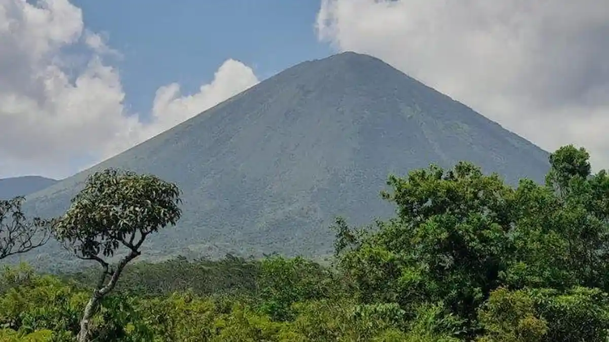 Gunung Lemongan Lumajang dan Jejak Begawan Citro Sridono Sasmito